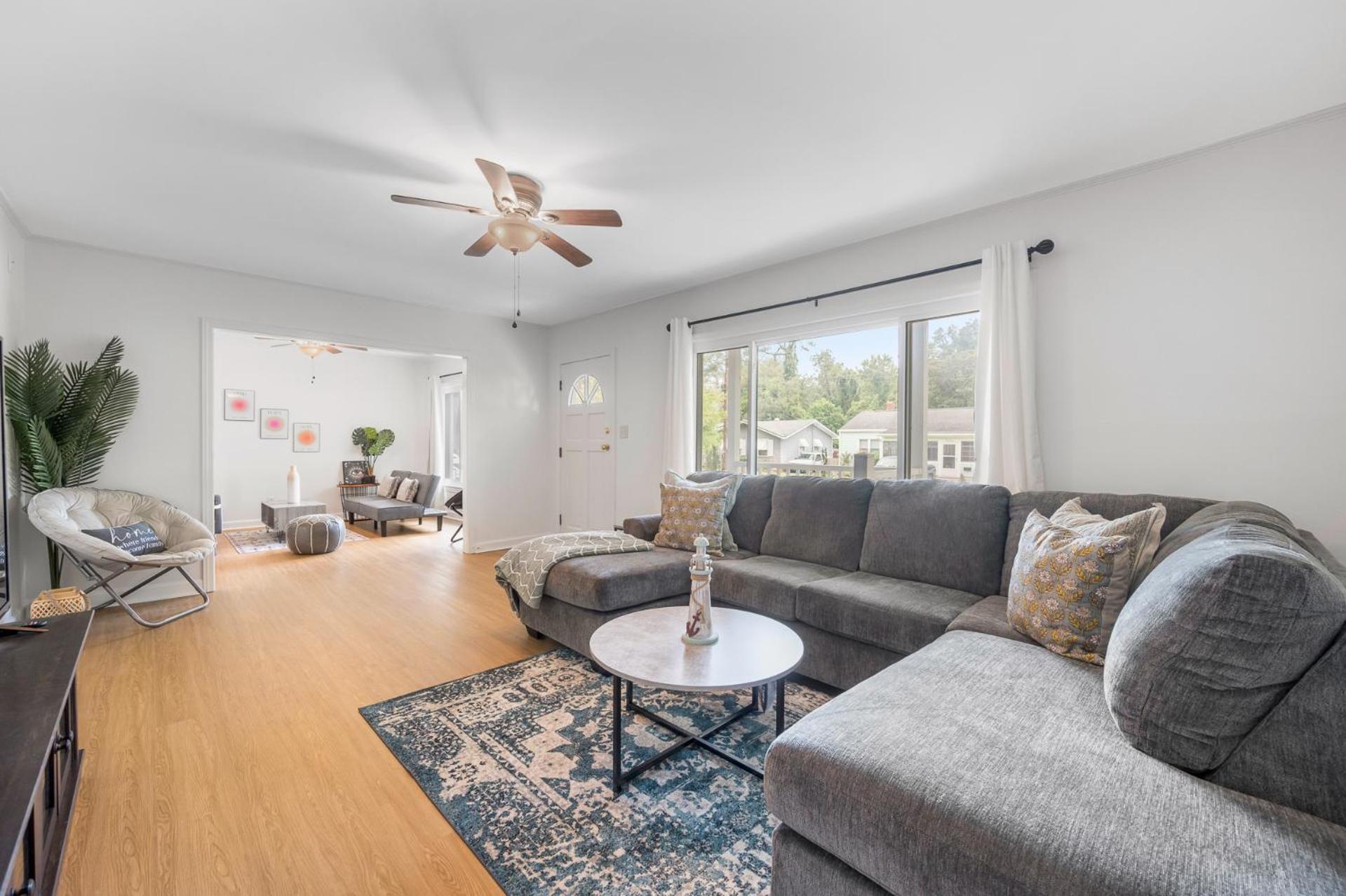 Southern Charm Getaway- 3Br In Park Circle Charleston Exterior photo