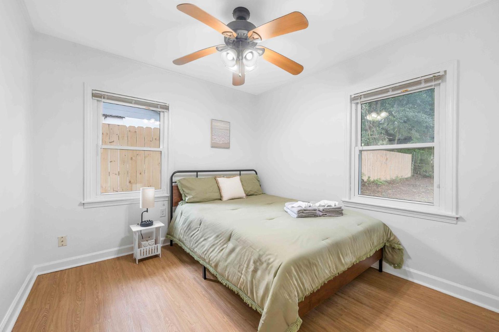 Southern Charm Getaway- 3Br In Park Circle Charleston Exterior photo