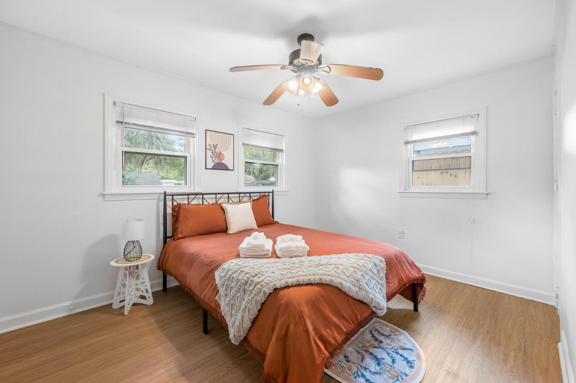 Southern Charm Getaway- 3Br In Park Circle Charleston Exterior photo
