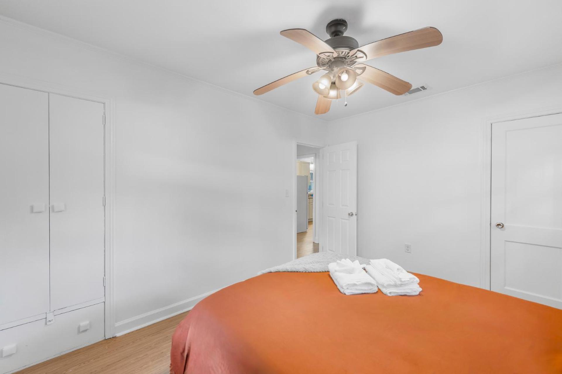 Southern Charm Getaway- 3Br In Park Circle Charleston Exterior photo